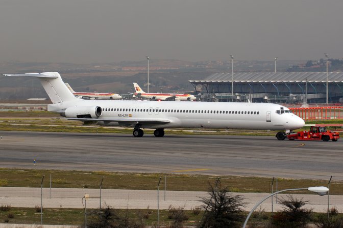 L'avion impliqué est un MD-83 appartenant à la flotte de la compagnie Swiftair (ici à l'aéroport de Madrid en 2013).